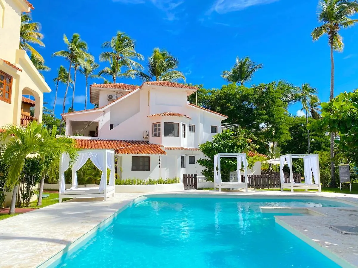 Beach Villa With Bbq & Wifi Access To Swimming Pool - Playa Los Corales Punta Cana