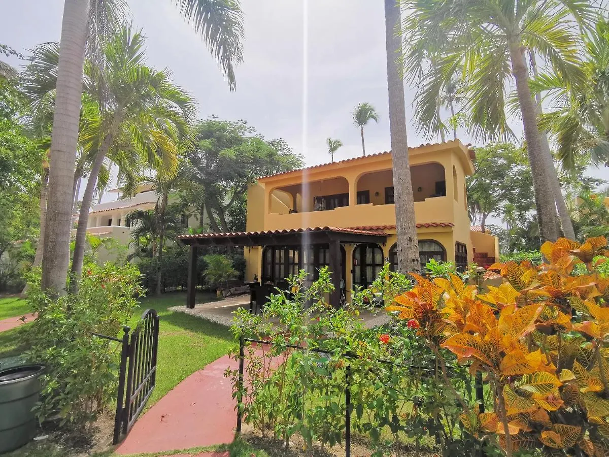 Beach Villa With Bbq & Wifi Access To Swimming Pool - Playa Los Corales Punta Cana Dominikanska republiken