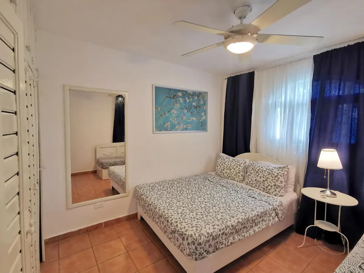 Beach Villa With Bbq & Wifi Access To Swimming Pool - Playa Los Corales Punta Cana