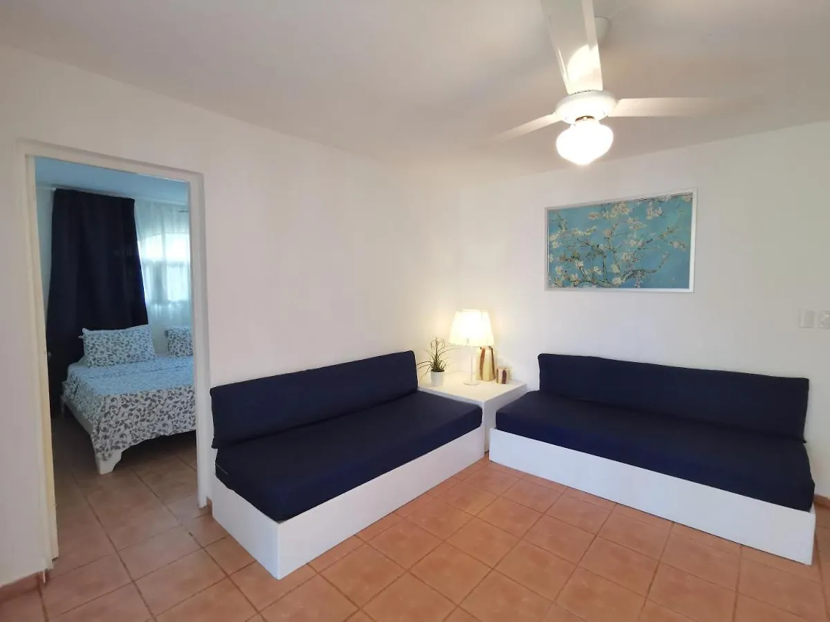 Beach Villa With Bbq & Wifi Access To Swimming Pool - Playa Los Corales Punta Cana