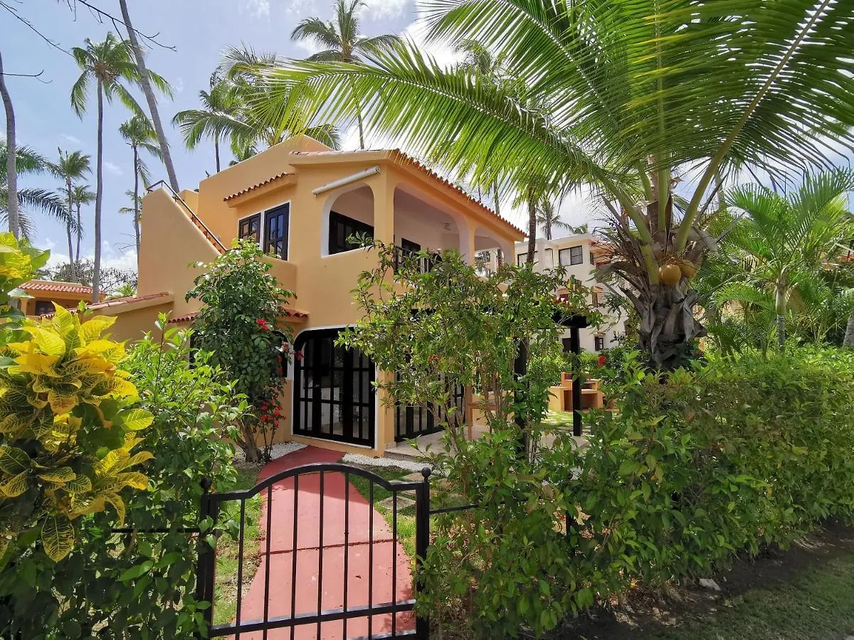 Beach Villa With Bbq & Wifi Access To Swimming Pool - Playa Los Corales Punta Cana